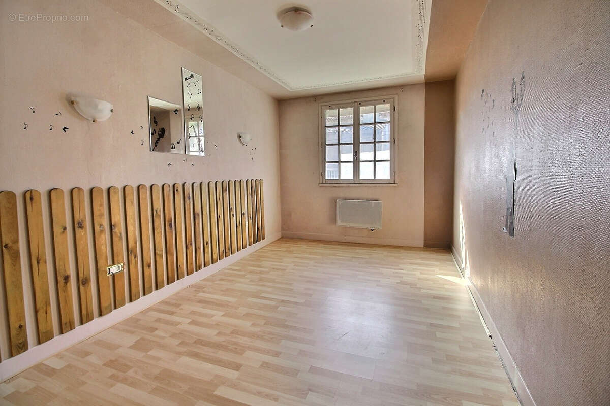 Maison à SAVIGNY-SUR-GROSNE