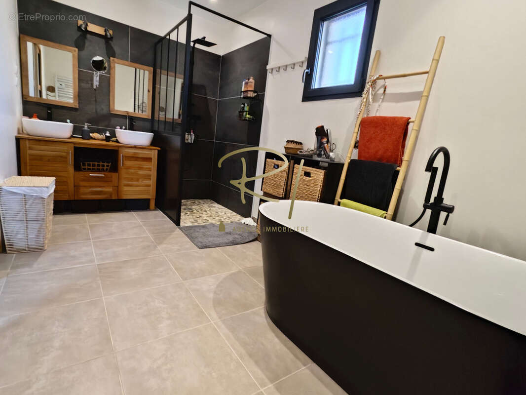 Maison à SAINT-ALBAN-AURIOLLES