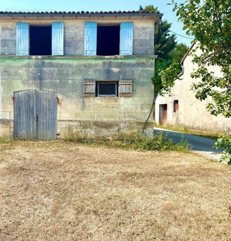 112 m² à rénover, Idéal investisseur, résidence principale ou maison de vacances ! - photo 6