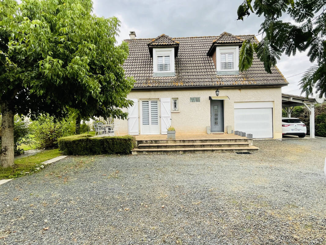 Maison à SAINT-PANTALEON-DE-LARCHE