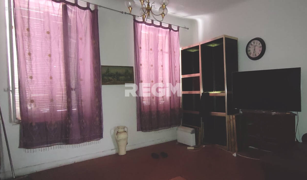 Appartement à MARSEILLE-3E