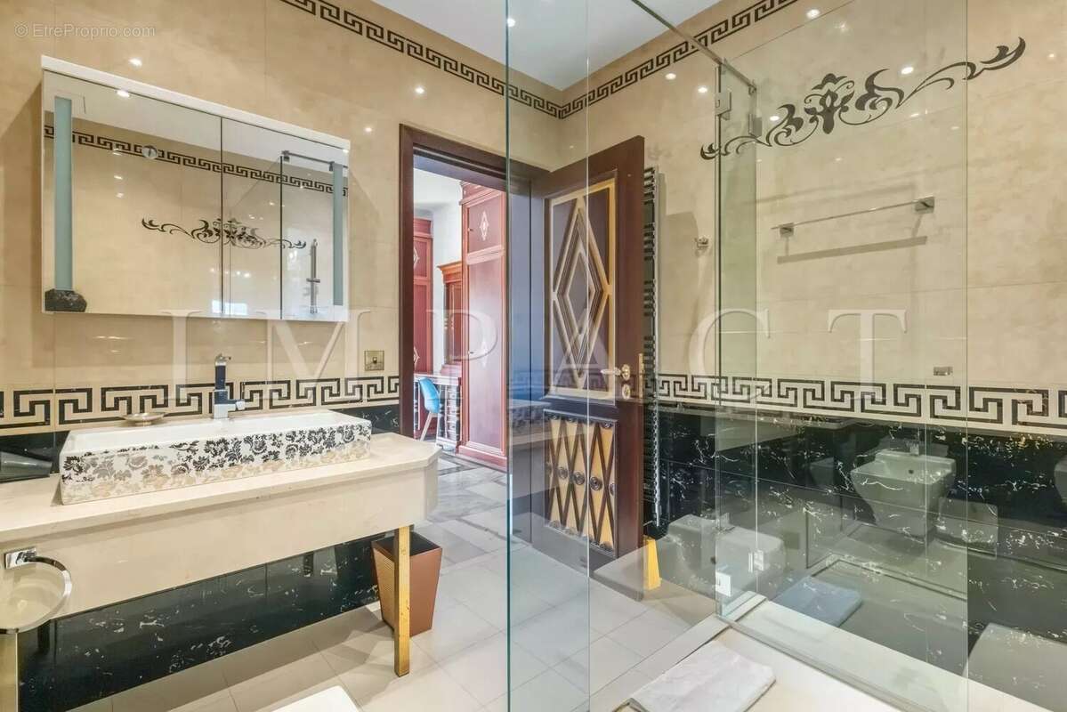 Cannes Croisette Grand Hotel Appartement 5 Pièces à Vendre - photo 12