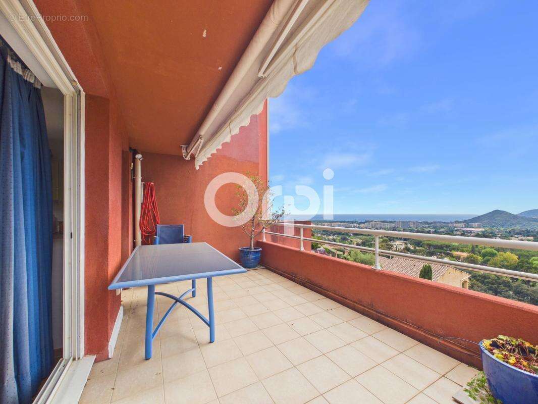 Appartement à MANDELIEU-LA-NAPOULE