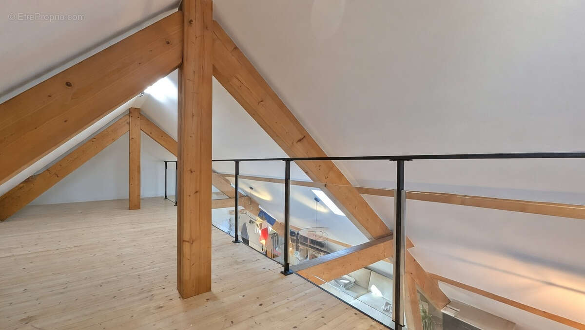 Appartement à SEYNOD