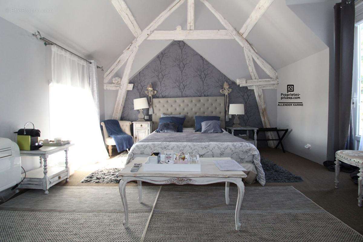 Maison à BAZOCHES-SUR-LE-BETZ