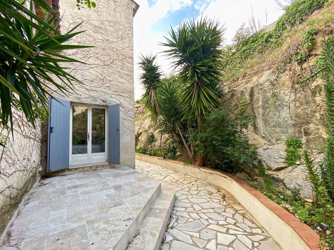 Maison à PLAN-DE-LA-TOUR