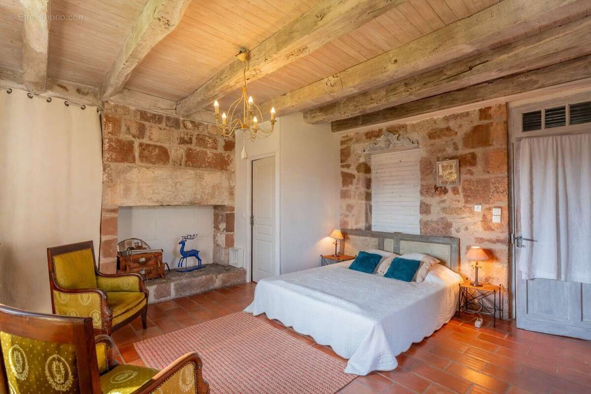 Propriété de charme en pierre - Cadre bucolique d'exception avec vue dominante - photo 8