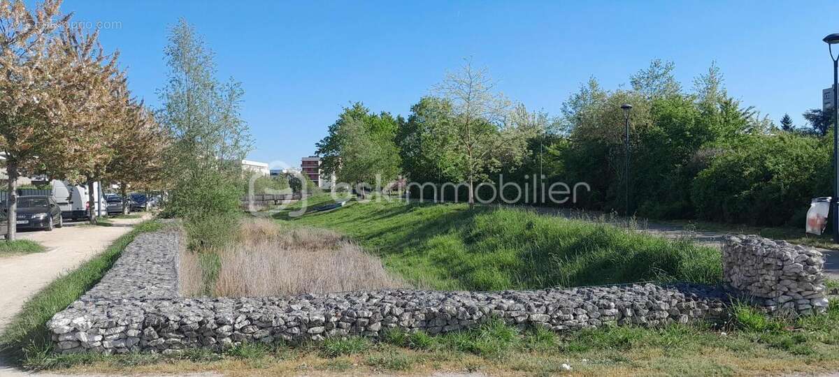 Appartement à FLEURY-MEROGIS