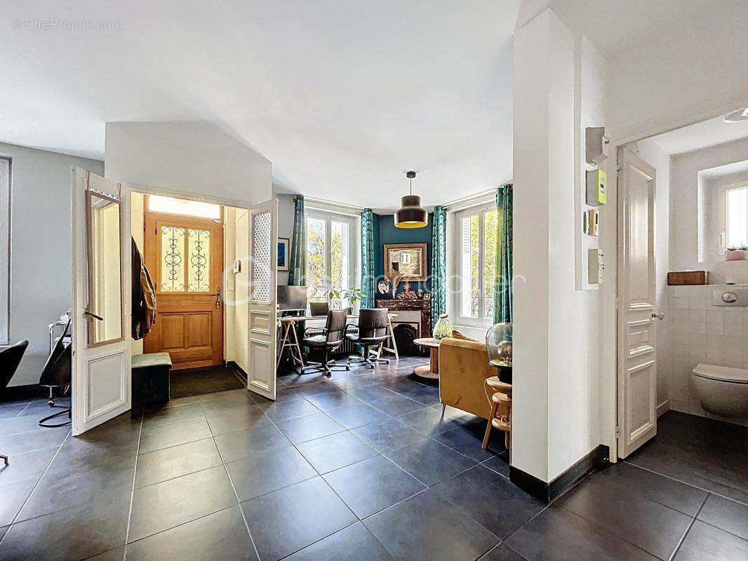 Maison à CORBEIL-ESSONNES