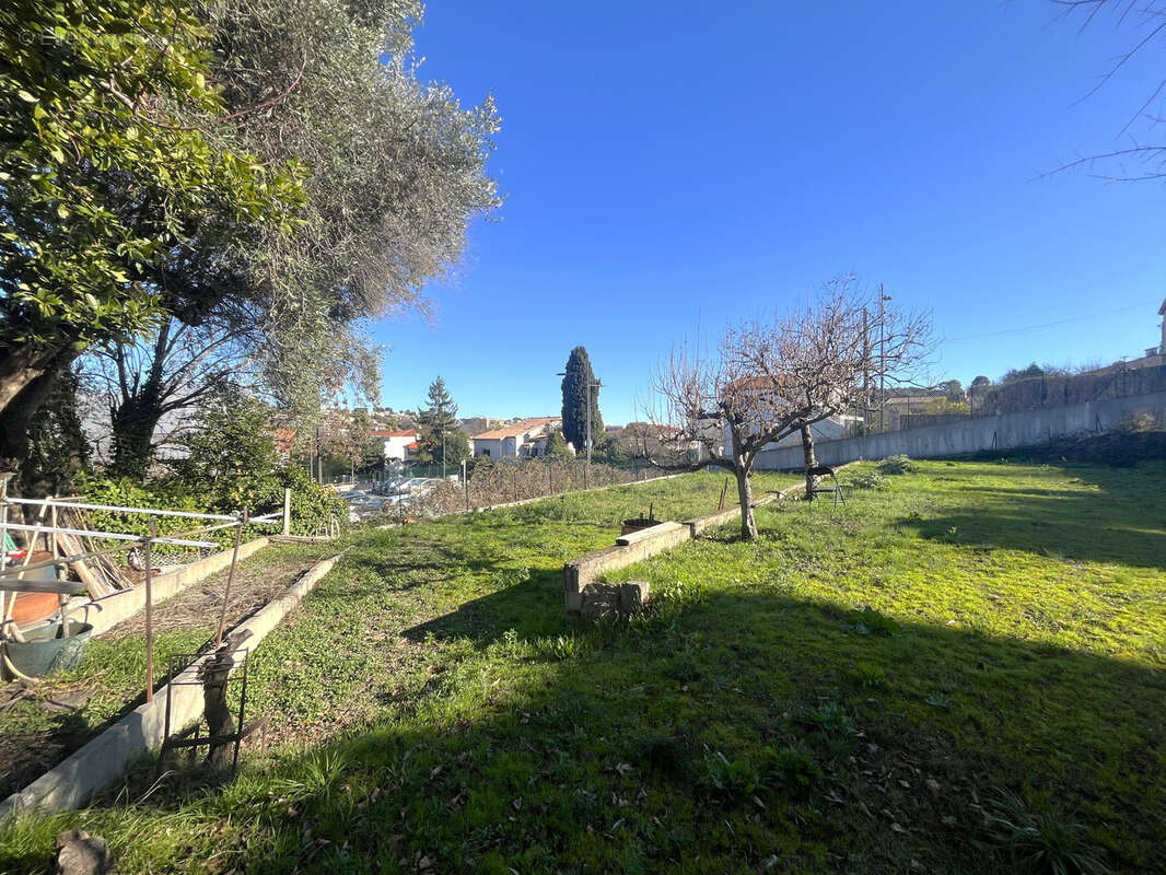 Terrain à CAGNES-SUR-MER
