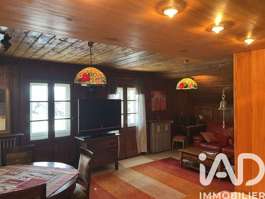 Photo 3 - Appartement à PUGNY-CHATENOD