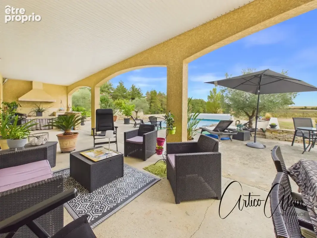 Maison de plain-pied 200 m² avec appartement indépendant et piscine - photo 20