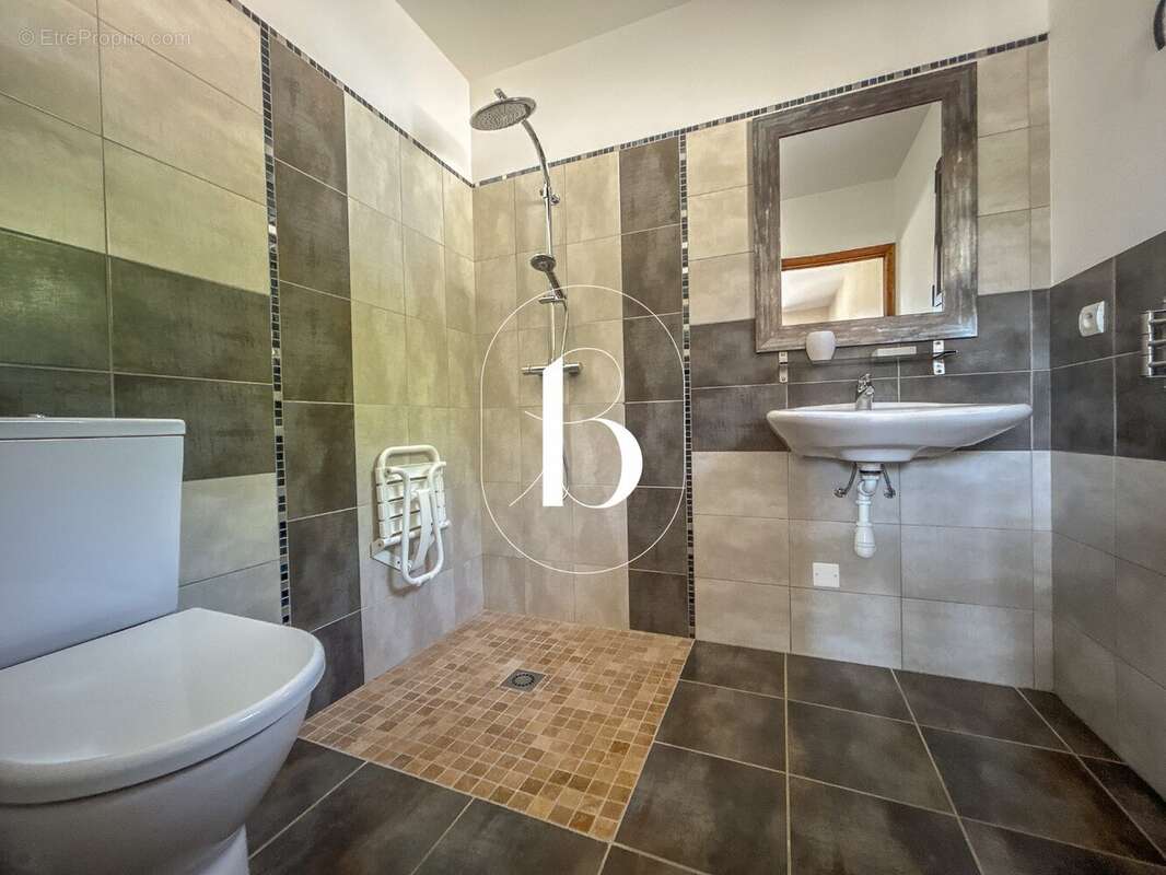 Maison à ORGNAC-L'AVEN