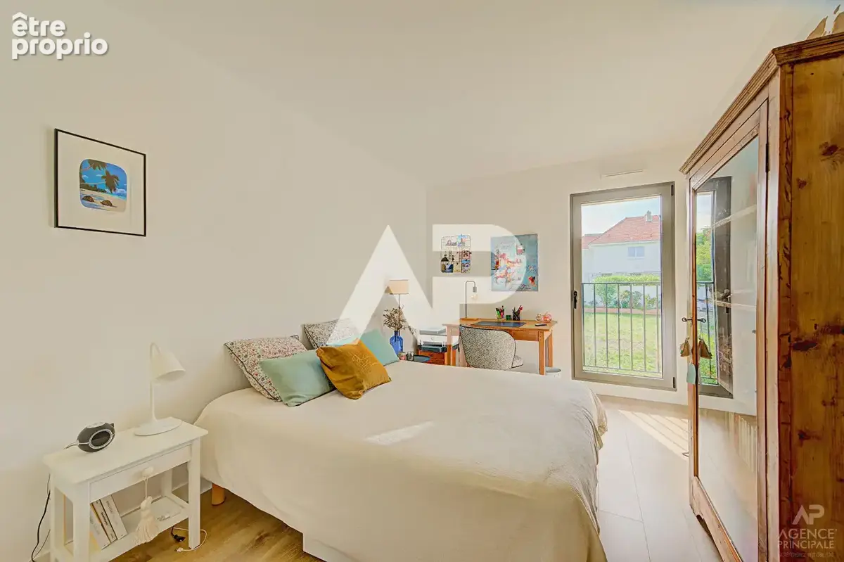 Appartement Rueil Malmaison 5 pièce(s) 117.15 m² - photo 10