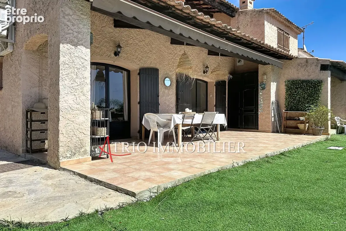 Maison 5 pièces 117 m² à vendre à Saint-Laurent-Du-Var (06700) - photo 2