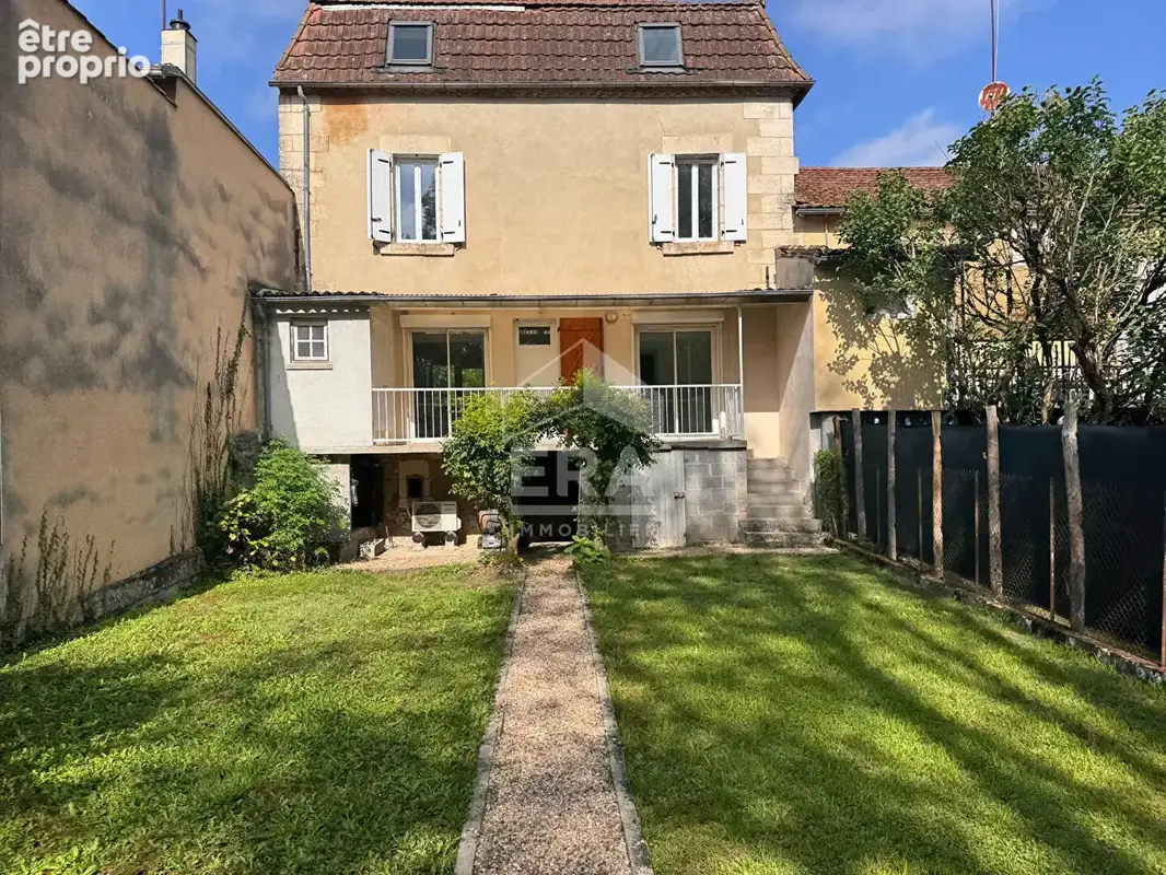 Maison à AGONAC