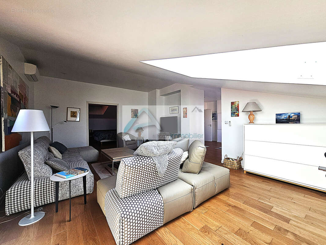 Superbe appartement au DERNIER étage avec vue panoramique - photo 18