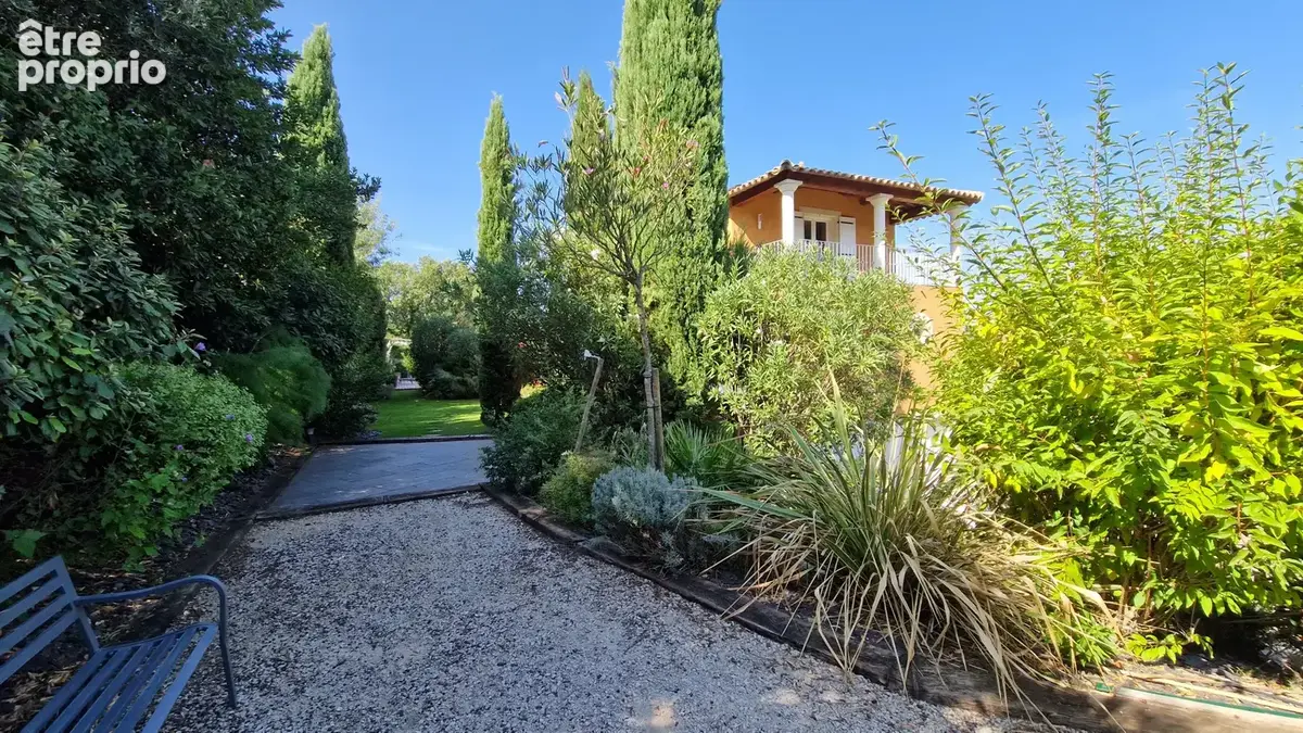 Exclusivite: vente d'une maison architecte 5 p - 4 ch avec terrasse et piscine a brignoles - photo 20