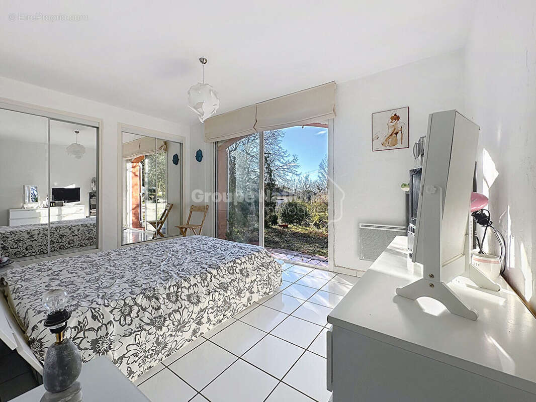 Maison à SAINT-CEZAIRE-SUR-SIAGNE