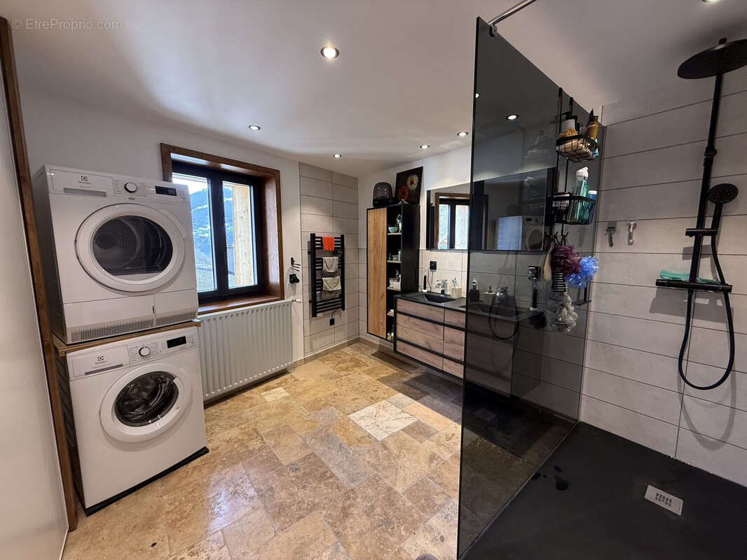 Maison 4 pièces 85 m2 refait à neuf - photo 8