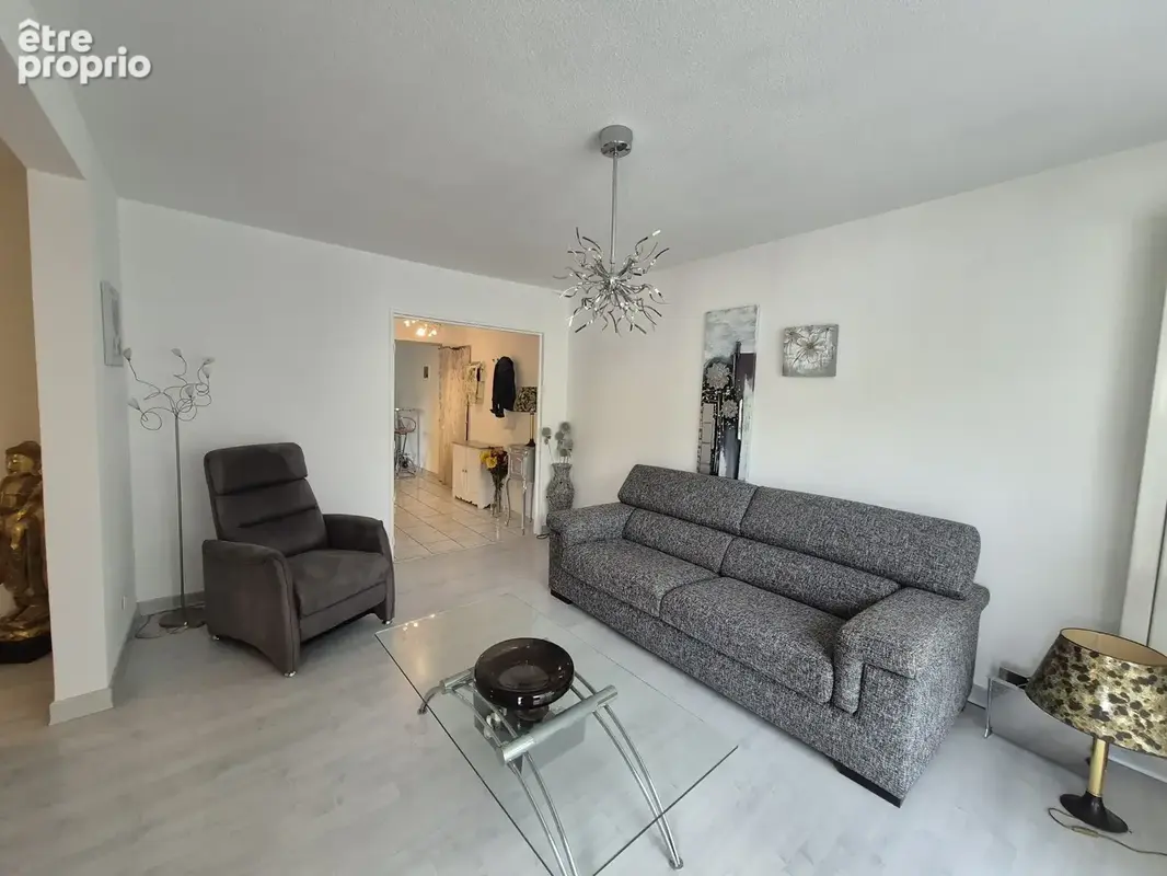 Appartement 4 pièces 79 m² à vendre à Seyssins (38180) - photo 2