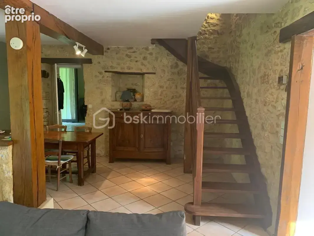 Propriété sans voisin proche de 2 belles maisons de style Périgourdin avec piscine - photo 16