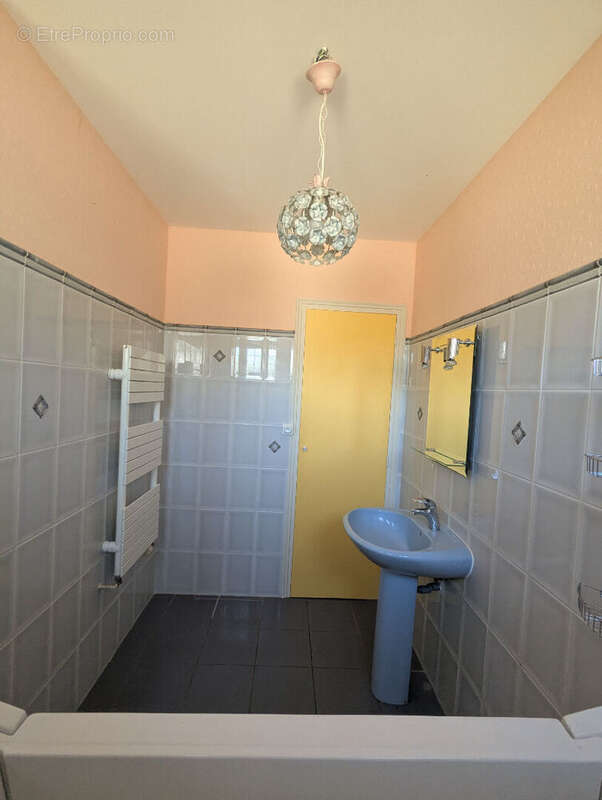 Maison à TREDREZ-LOCQUEMEAU