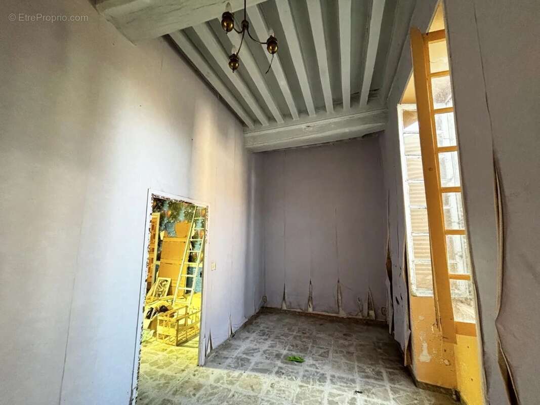 Maison à LA ROCHE-EN-BRENIL
