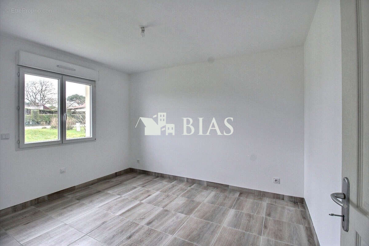 Maison à LE NOYER-EN-OUCHE