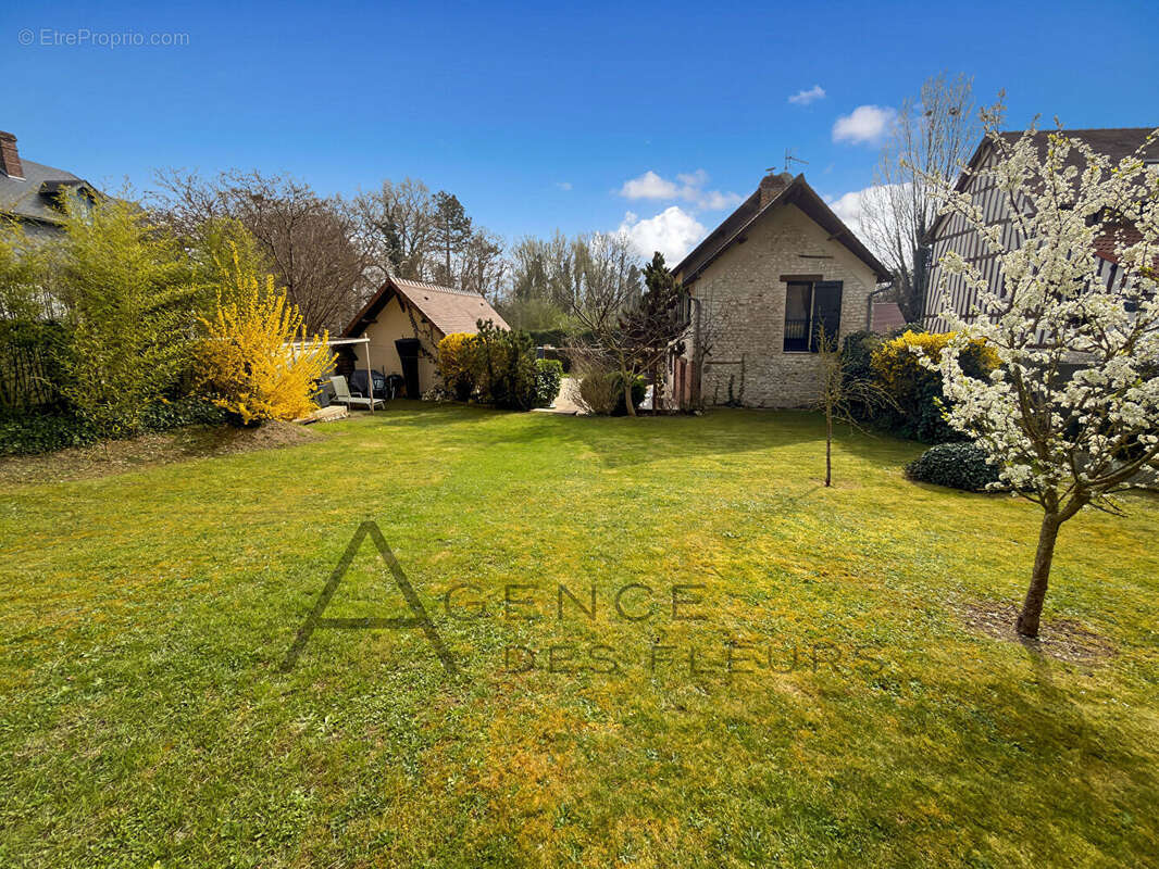 Maison à TOURVILLE-LA-RIVIERE