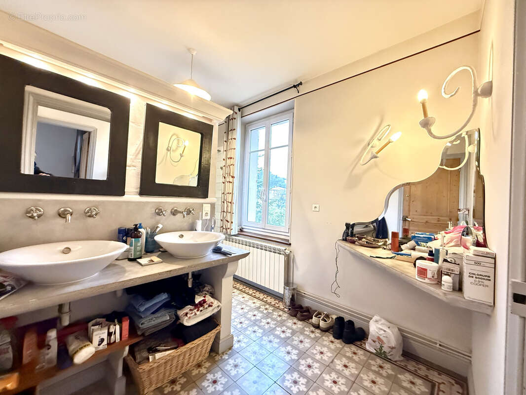 Maison à VILLENEUVE-LES-CORBIERES