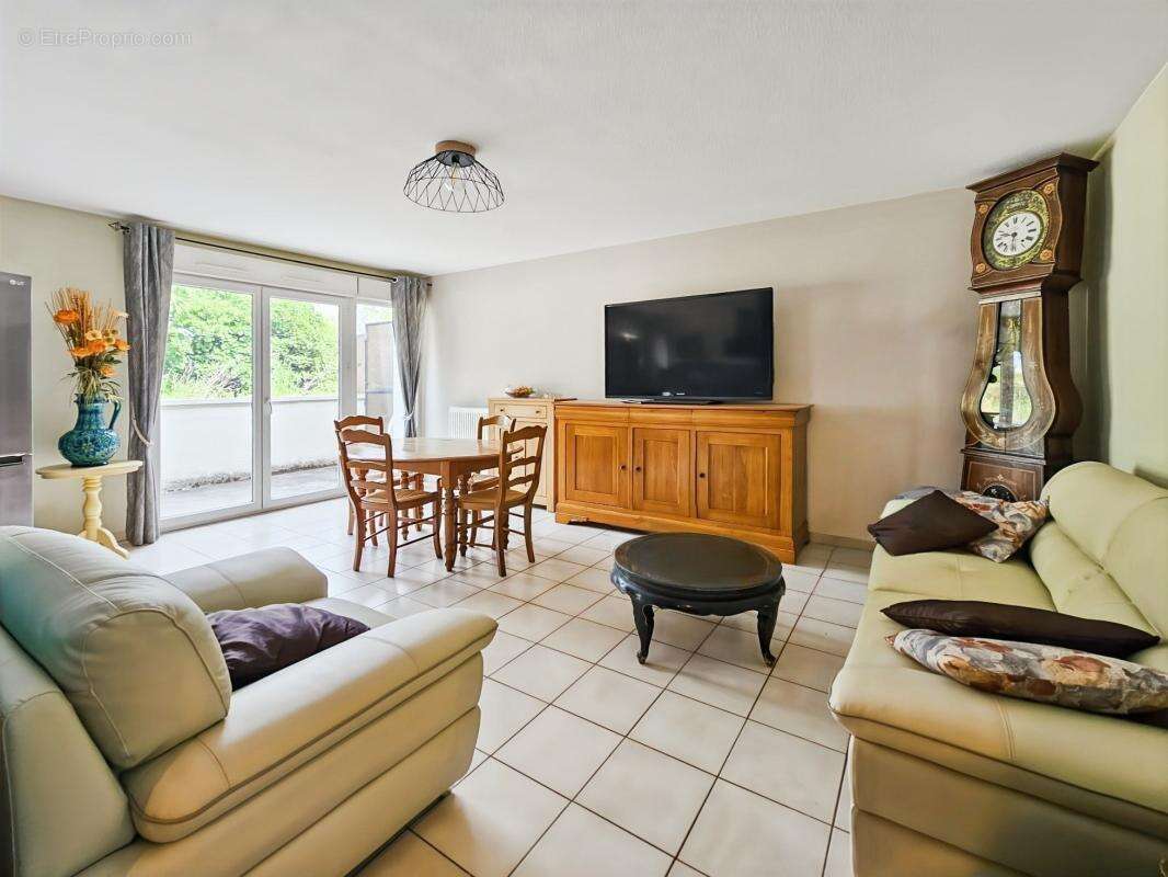 A vendre à Uzès - Appartement T3 65m² + 2 stationnements - photo 5