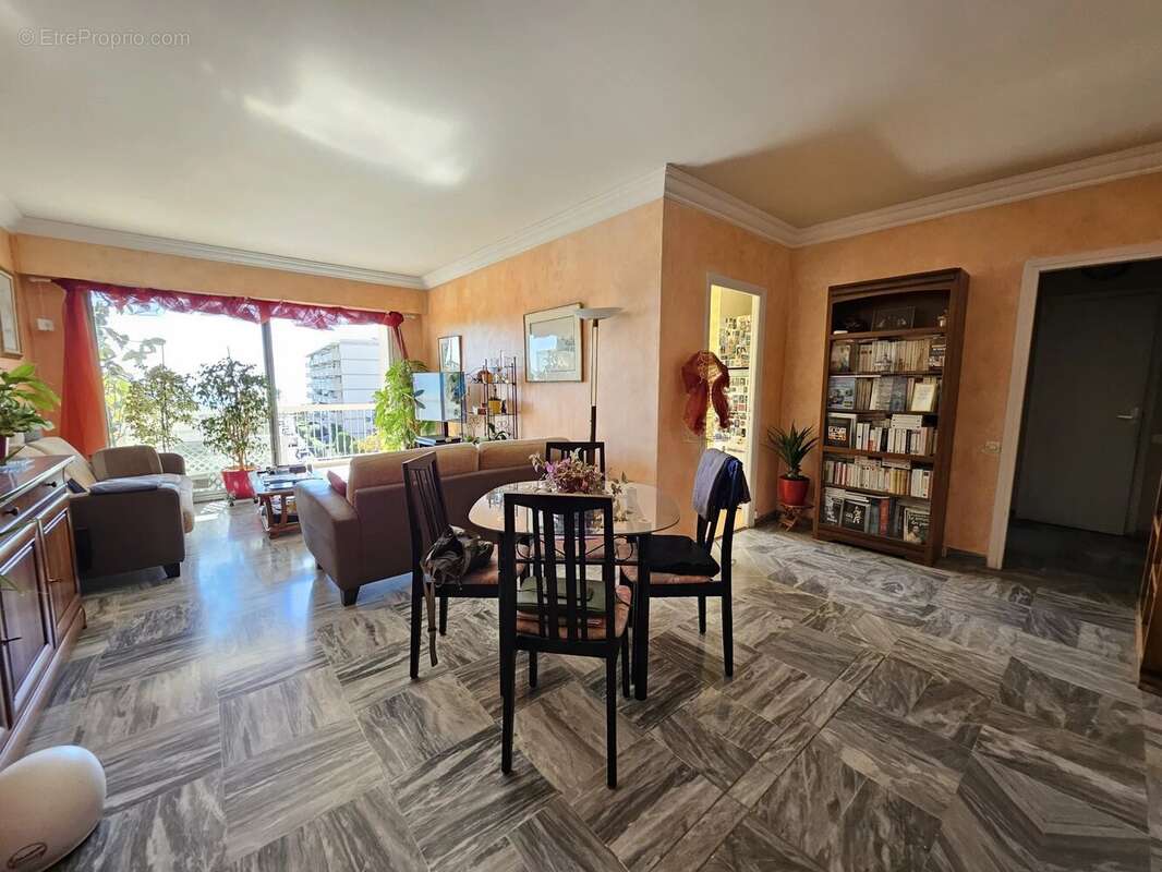 Appartement à CAGNES-SUR-MER