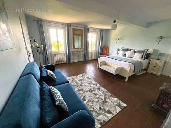 Maison à LISLE-SUR-TARN