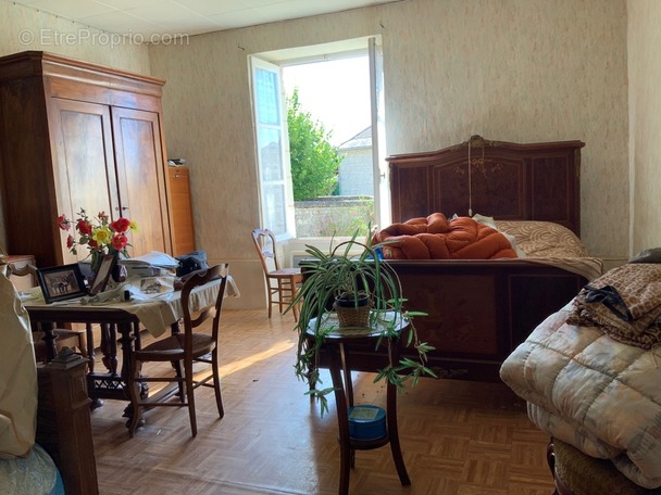 Maison à SAINT-SAUVEUR