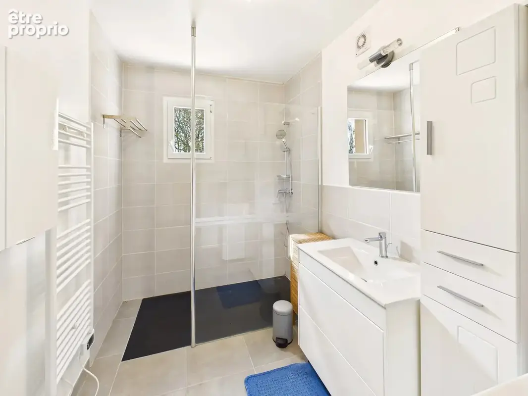 Maison rénovée avec beaucoup de lumière naturelle, à proximité de Mansle - photo 5