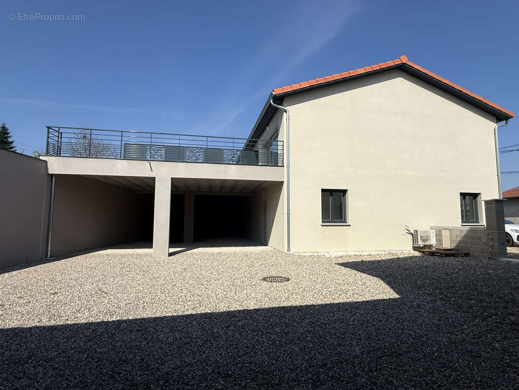 Appartement à COMMUNAY