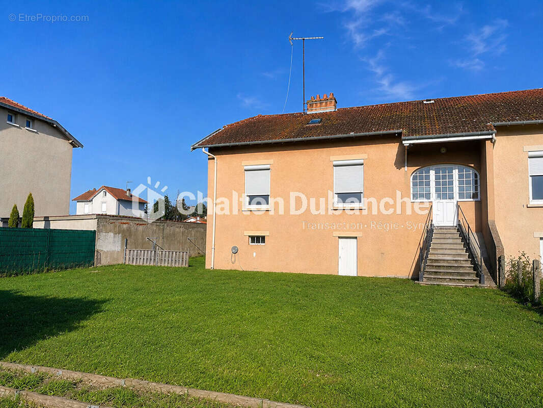 Maison 109 m² à Feurs  - photo 2