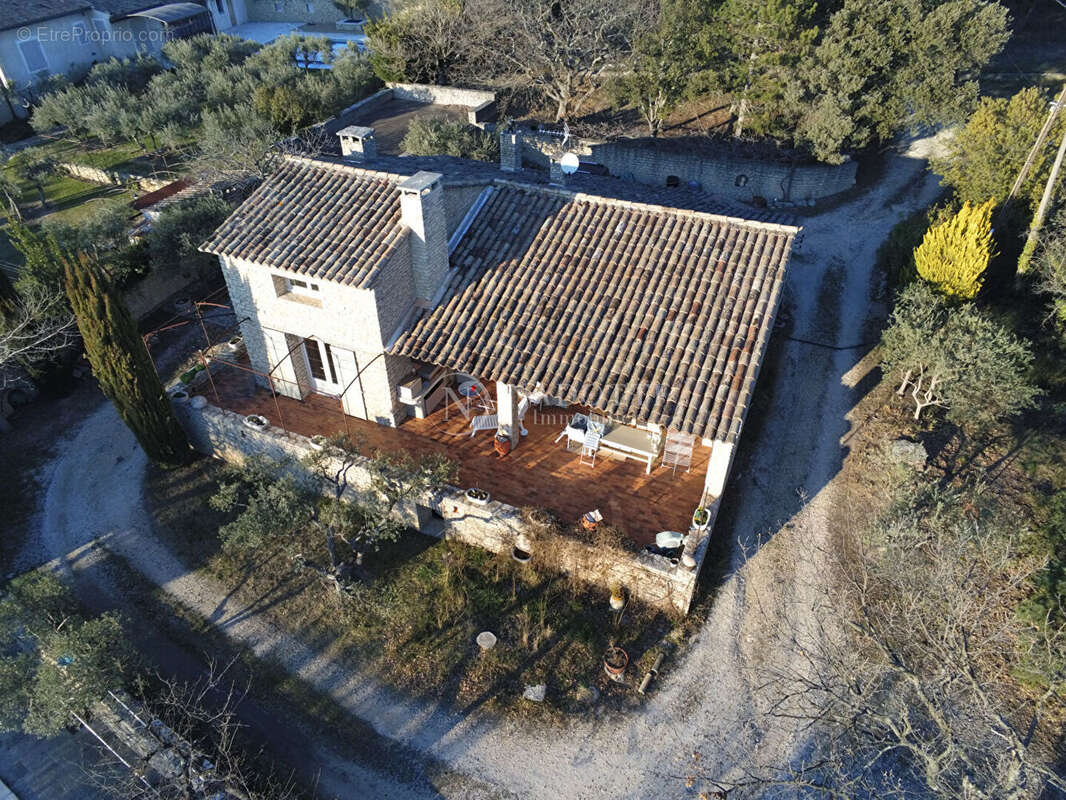 Maison à GORDES