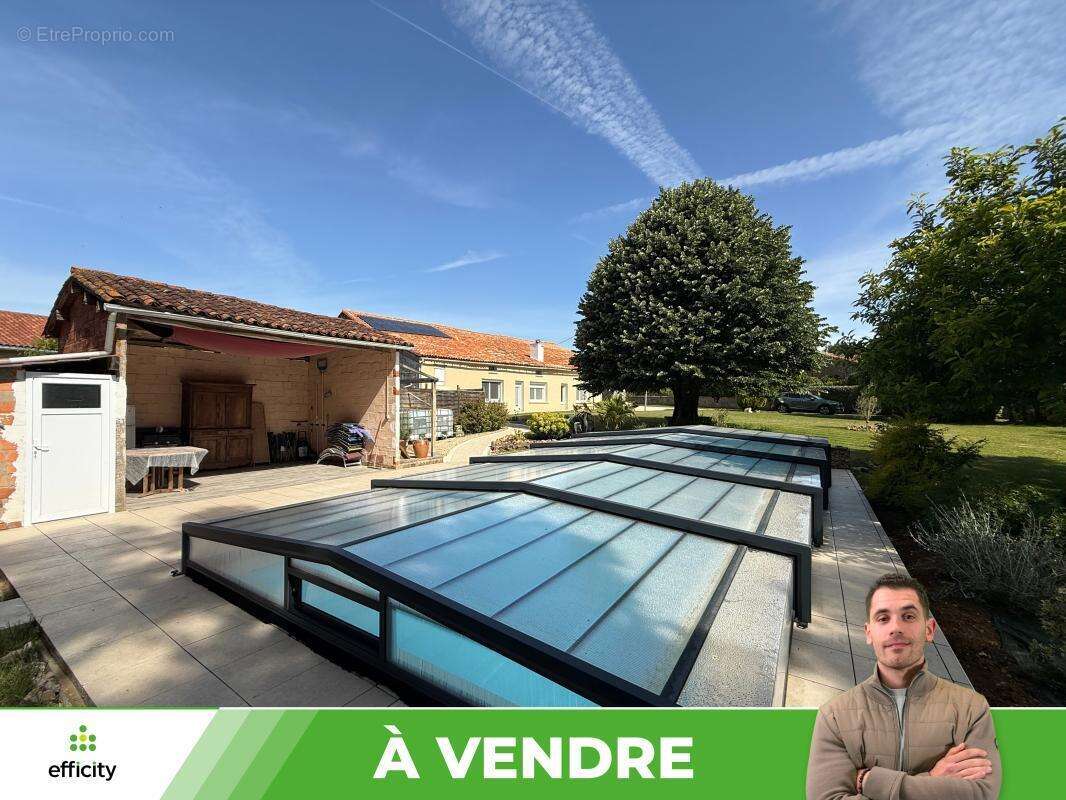 Maison à GENOUILLE