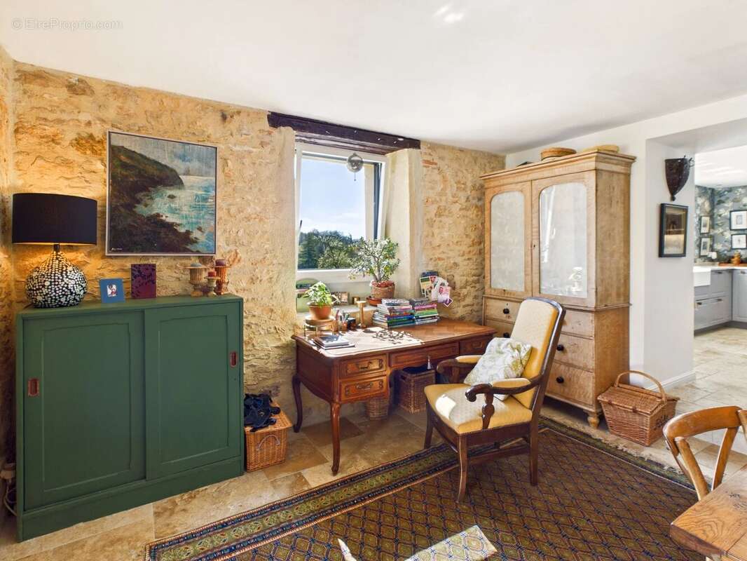 Maison à GOURDON