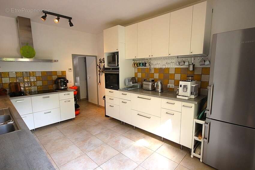 Maison à FLASSANS-SUR-ISSOLE