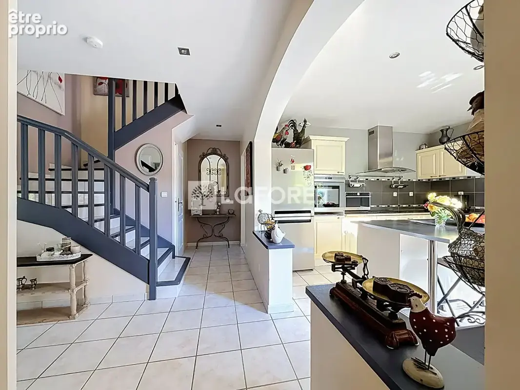 Le Montellier Maison familiale à vendre de 236 m² avec piscine et double garage - photo 13