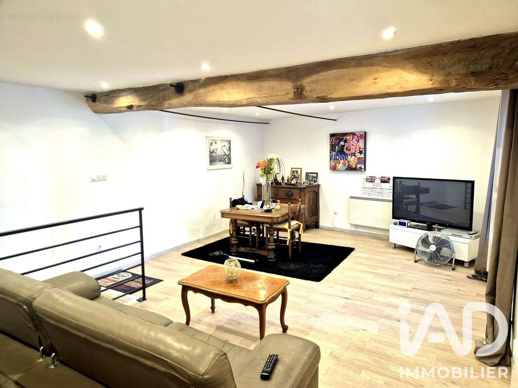 Maison 150 m² à Les Abrets  - photo 3