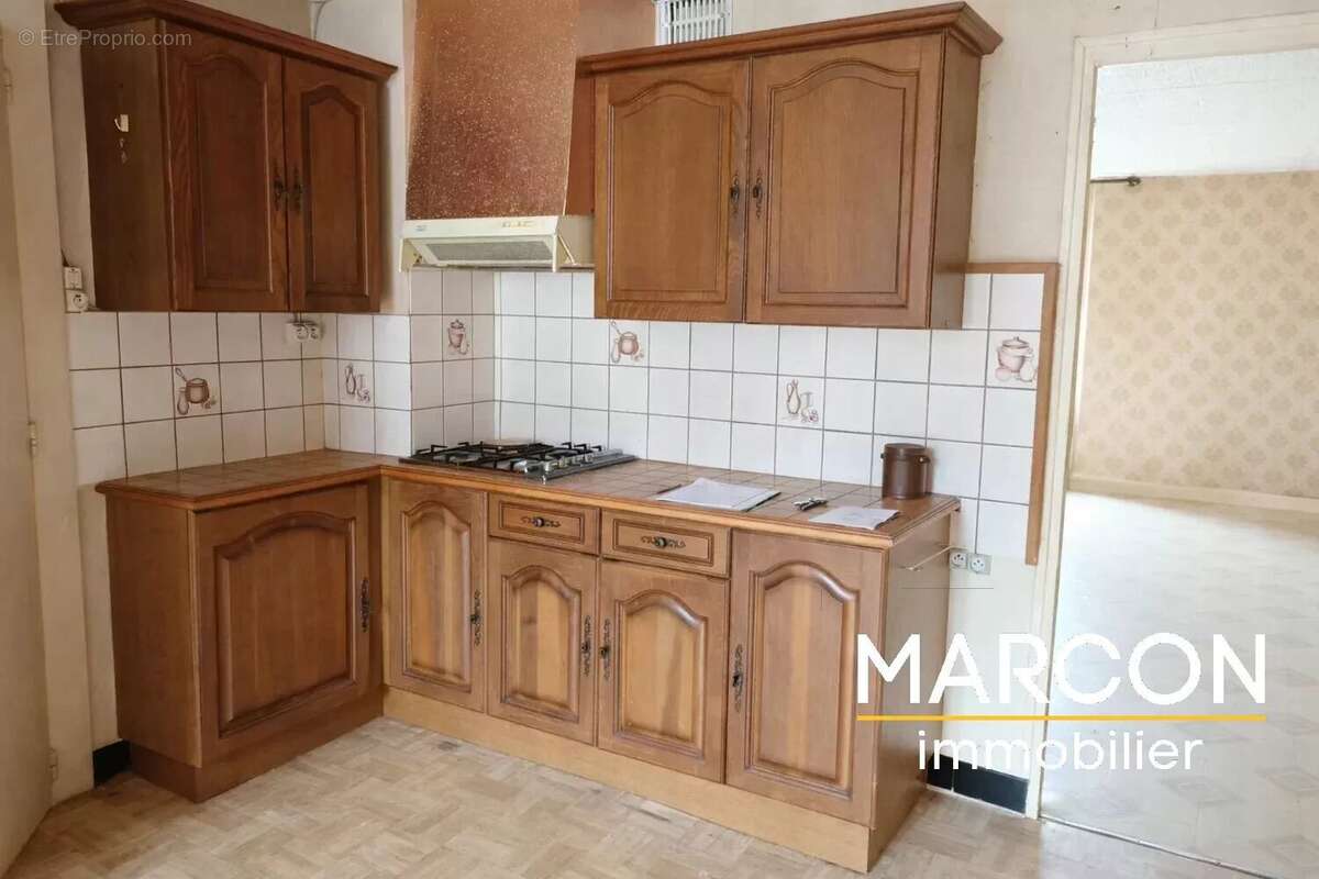 Maison à LAVAVEIX-LES-MINES