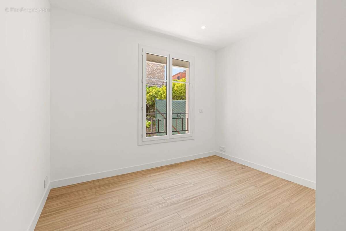 Nice / Bas Cimiez – Magnifique 4 pièces – Refait à neuf – Idéal famille avec potentiel duplex - photo 6