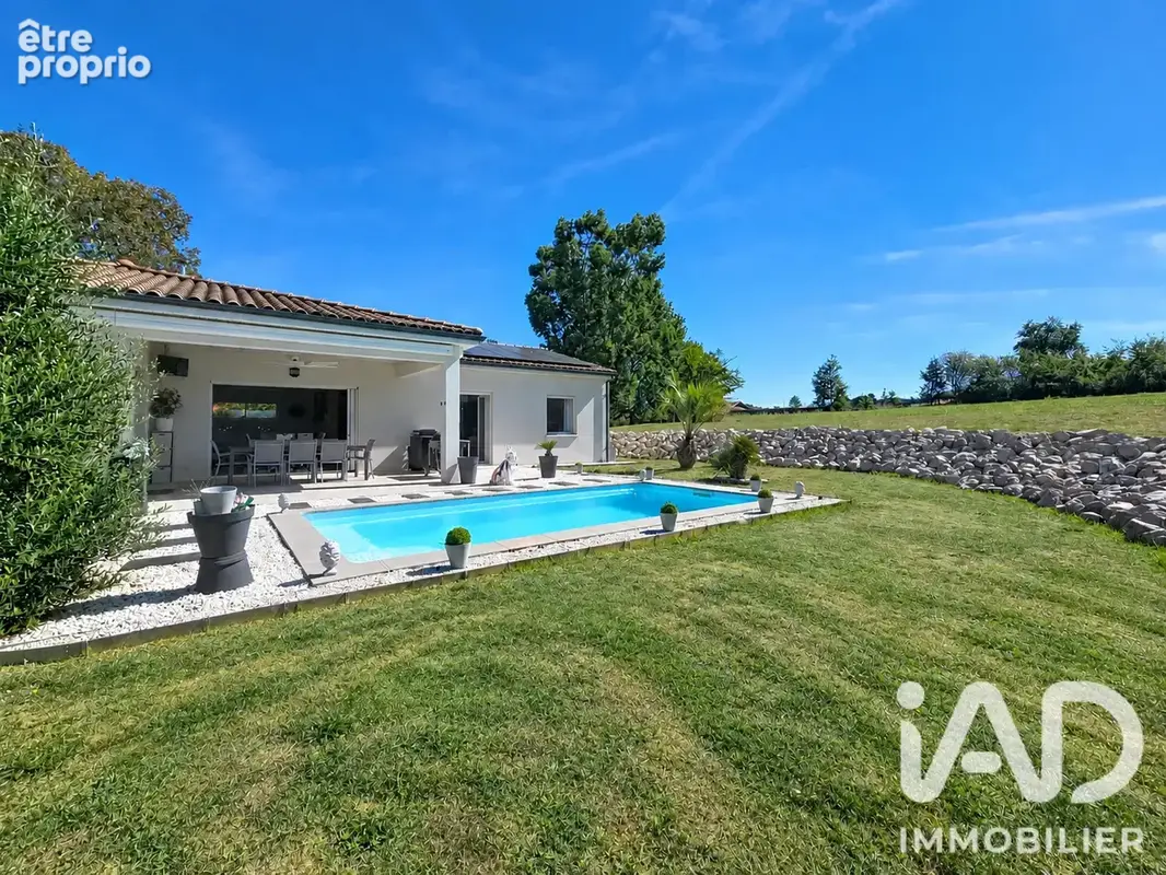 Photo 1 - Maison à LOMBEZ