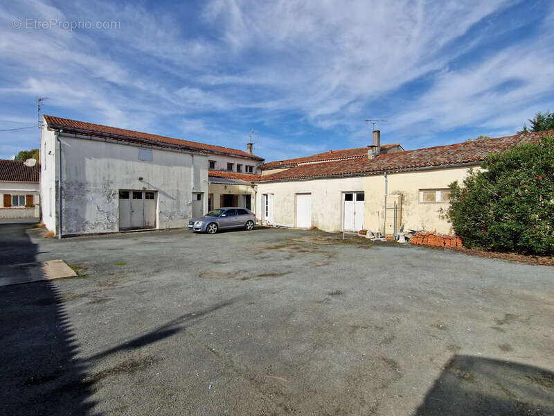 Maison à TONNAY-BOUTONNE