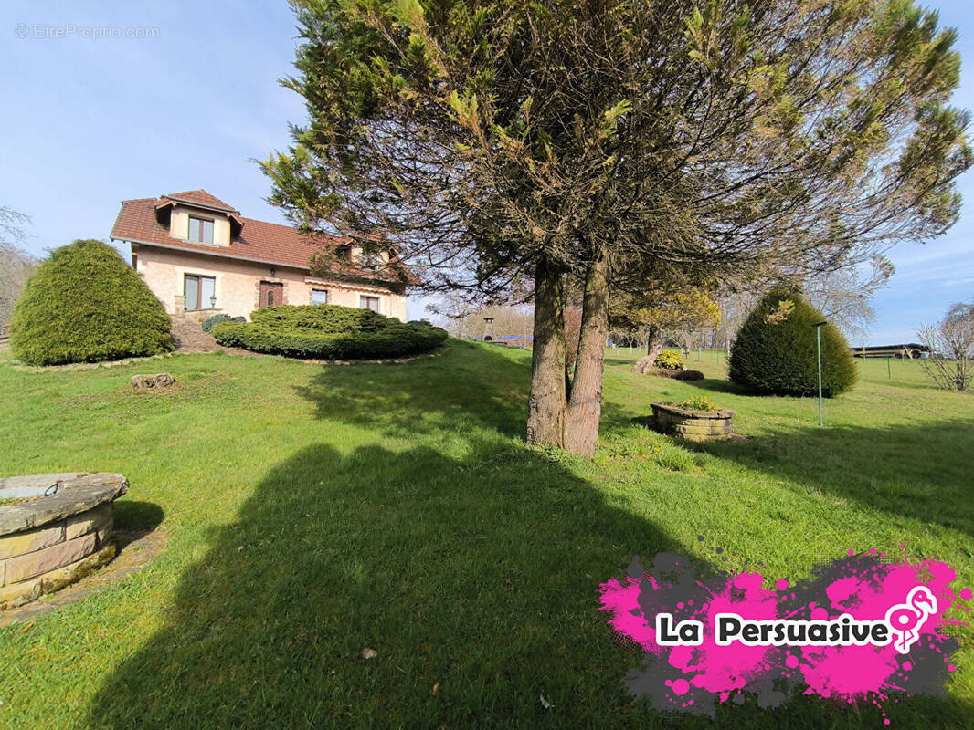 Maison à FOUGEROLLES