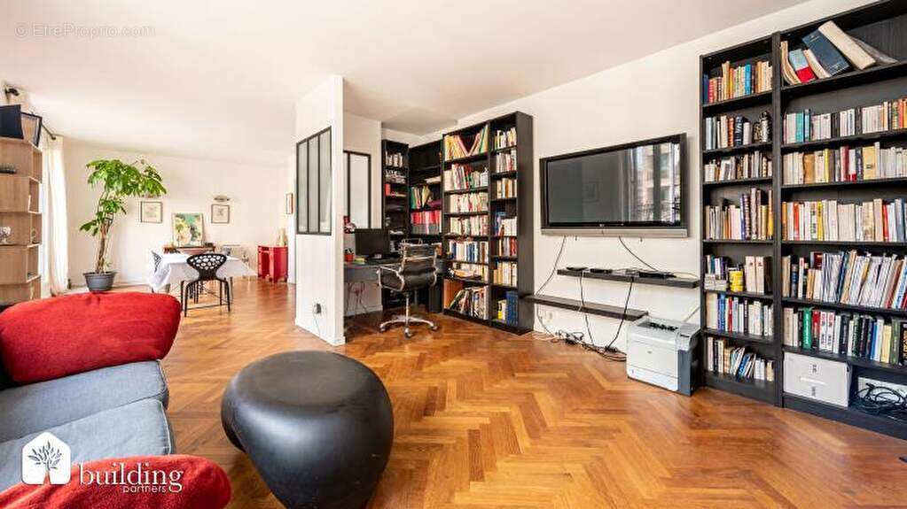A vendre - Neuilly-sur-Seine Duc d'Orléans - Appartement 6 pièces avec balcon de 119 m² - photo 5